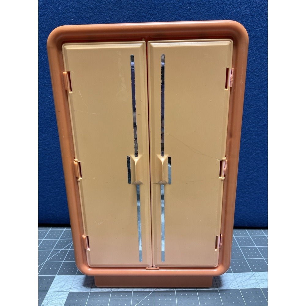 1977 Barbie Dream Furniture Collection Bedroom Armoire #2471 House Wardrobe FLAW